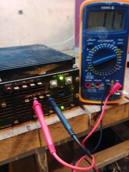 Stabilizovaný zdroj - 10