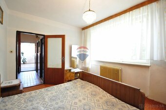 PREDAJ, Dvojgeneračný rodinný dom s potenciálom investície – - 10