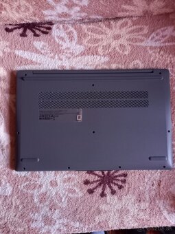 Predám notebook značky Lenovo plus ruksak. - 10