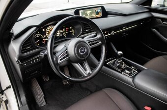 Mazda 3 90kW (2020). - 10