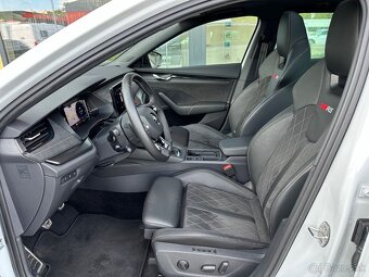 Škoda Octavia Combi IV RS 2.0 TSI 180kW - 10
