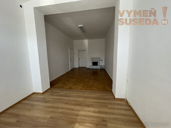 Výnimočný staromestský byt v centre mesta na prenájom 3 izbo - 10