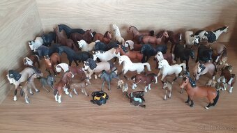 Schleich koně a jezdci /jezdkyně - 10