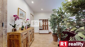 Veľký 6 izb. rodinný dom " SUN 77 " / Sokolovce - 10