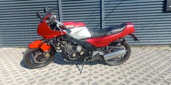 Yamaha FZ 750 - 10