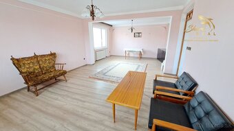 TOP PONUKA Priestranný 7 izbový dom na predaj. IHNEĎ OBÝVAT - 10