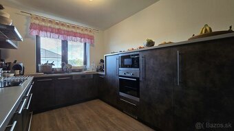 REZERVOVANÉ 4-izbový rodinný neďaleko mesta Nitra - 10