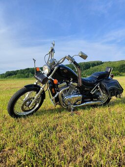 Suzuki VS 700 GL Intruder - 10