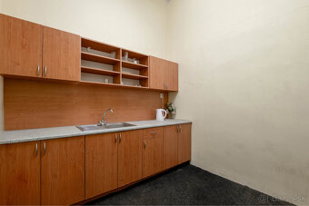 Administratívna budova a hala v priemyslenej časti | Rampová - 10