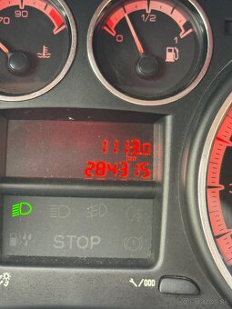 Peugeot 308 1.6 HDI - 10