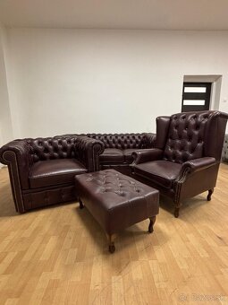 CHESTERFIELD ŠTÝL,KOŽENÁ SEDAČKA,3+1+UŠÁK+TABURET,NOVÁ - 10
