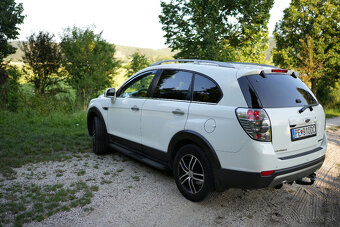Predám Chevrolet Captiva 4x4 Automat,plná vybava - 10