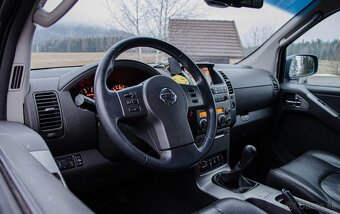 Nissan Pathfinder 2.5 DCI, 128kW, 7-miest - 10