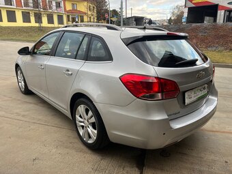 Chevrolet Cruz ST 2.0 diesel 120kw A/T prevodovka 169 000 km - 10