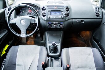 Volkswagen Golf 1.6 FSI Comfortline - 10