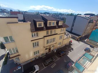 Exkluzívny 4-izbový byt v historickom srdci mesta - Žilina - 10