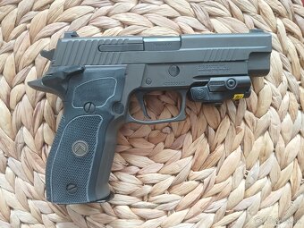 Sig Sauer P226 LEGION  / 9mm Luger - 10