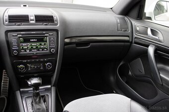 Škoda Octavia 2.0 TDI CR DPF RS DSG - 10