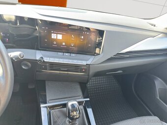 Opel Astra SPORTS TOURER - 10