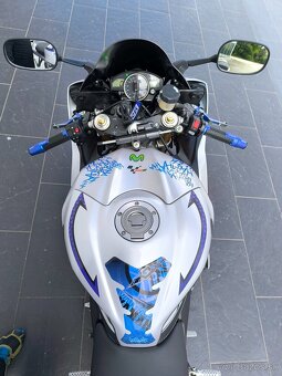 Yamaha R6 - 10