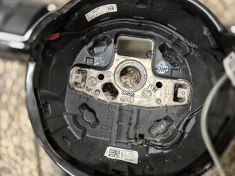 Predám trojramenny volant S-line pre Audi - VÝBORNÝ STAV - - 10