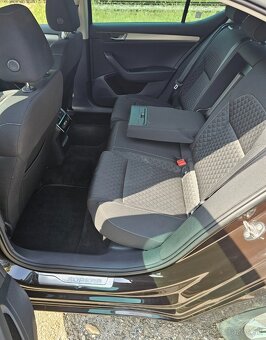 Skoda superb 2,0 TDI Manual 110kw - 10
