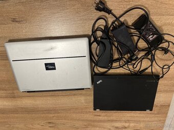 Lenovo TinkPad a Fujitsu Siemens - 10