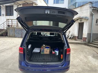 Touran,2.0tdi,110kw,2017,212000km,dsg,higline,modra metaliza - 10