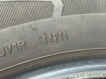 215/65 R17 99T - 10