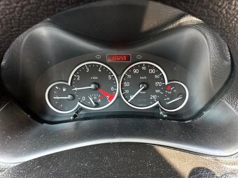 Peugeot 206 - 10