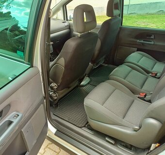 Volkswagen Sharan Facelift 1.9TDi 85Kw 4-Motion R.V.01/2007 - 10