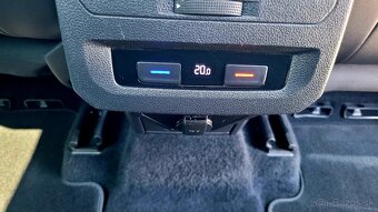 Volkswagen Touran 2.0 TDI SCR BMT Highline - 10