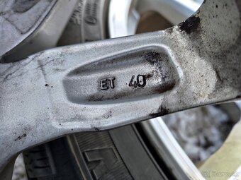 245/40 R18 - 10