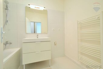 Prenájom 2 izbový  55 m2 byt s parkovacím státím „TABÁŇ“ Nit - 10