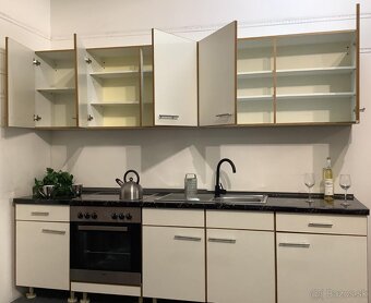 Svetlá moderná kuchyňa CALLY - 10