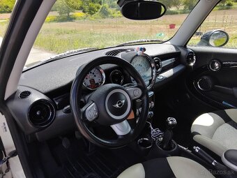 Mini Cooper R56 1,6i Benzín 88kw white pepper,Klimatronic - 10