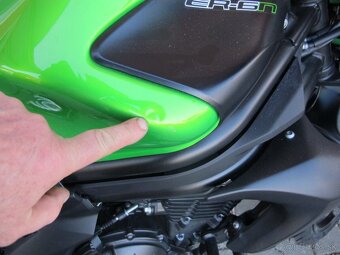 Kawasaki ER6N ABS - 10