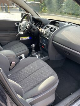 Predám kombi Renault Megané - 10