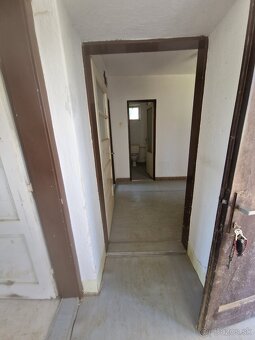 Na predaj 3 izbový rodinný dom - 10
