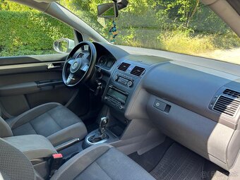 Volkswagen Touran 2.0 TDI Highline DSG - 10