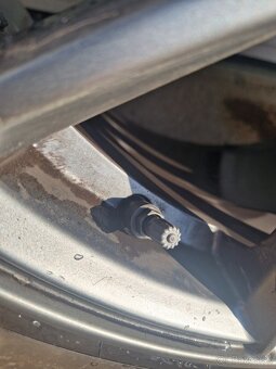 Sada 22" Mercedes disky + zimní pneu Continental WinterCont - 10