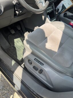 Volkswagen Sharan 2.0 103kw  7miest - 10