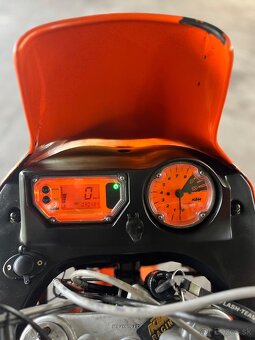 KTM lc4 640 adventure - 10