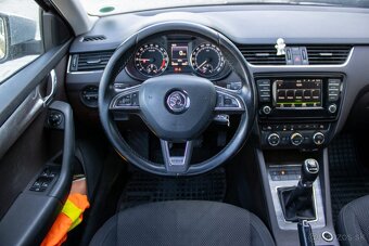 Škoda Octavia Combi SCOUT 2.0 TDI 4x4 - 10
