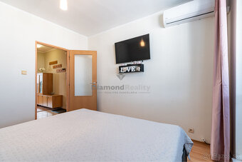 NA PREDAJ PRAŽSKÝ 3 IZBOVÝ BYT S VEĽKOU LODŽIOU - 10