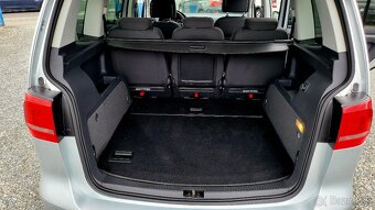 Volkswagen Touran 2.0 TDI Comfortline DSG - 10