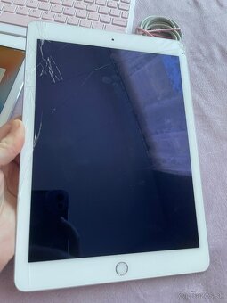 iPad Air 2 - 2 kusy cena za oba - 10
