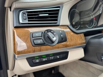 BMW 740d xdrive - 10
