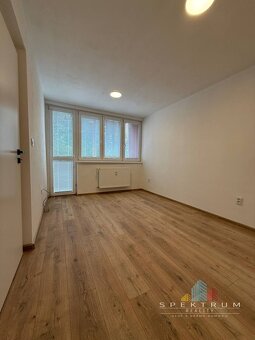 SPEKTRUM REALITY- Na PREDAJ 3 -izbový byt, 61m2, 2x loggia, - 10