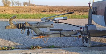 Prívesný vozík brzdený Agados 1,6T. - 10